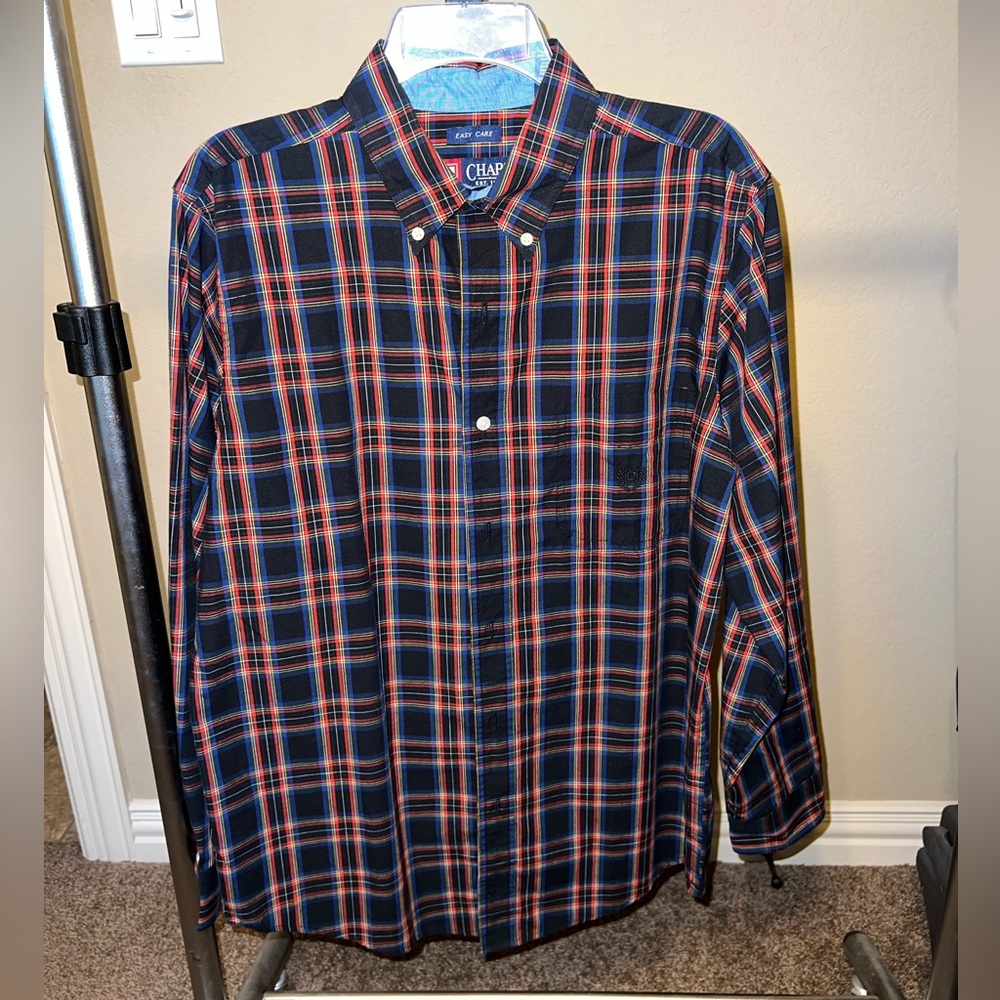 Chaps long sleeved button down shirt